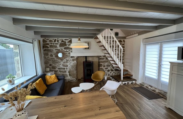 Two private houses 300m from Trestel beach