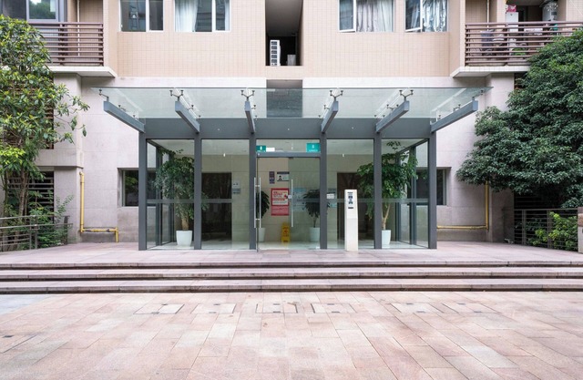 Tyms Modern 1BR 1BA Suite Xujiahui Metro