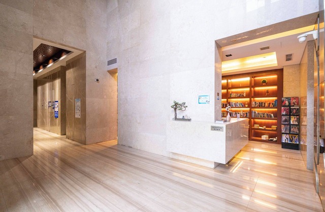 Tyms Stylish 1BR 1BA Apt Xujiahui Center