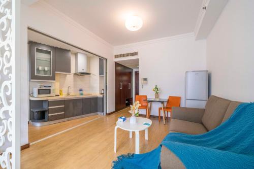 Tyms Stylish 1BR APT Xujiahui Jiahui International