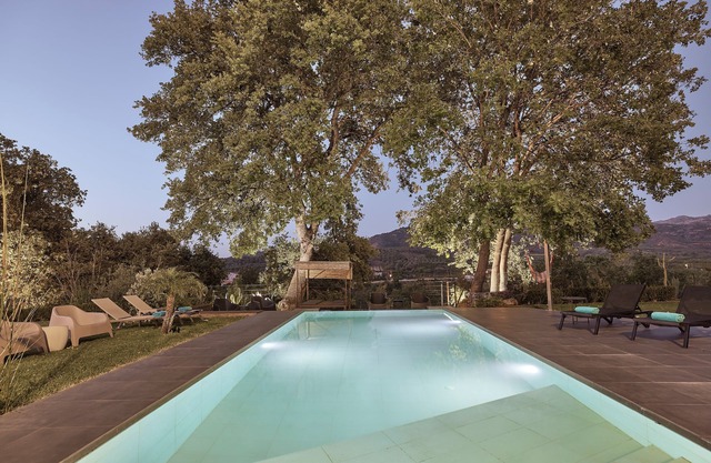 Villa Fuerte Chania - Two 7-seater Vans included - Up to 18 guests