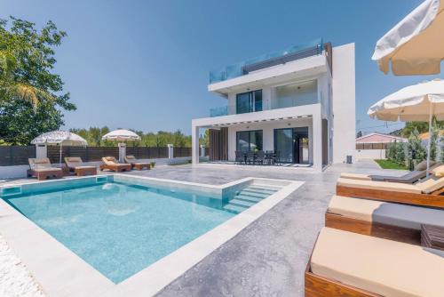 Villa Infinity Ena