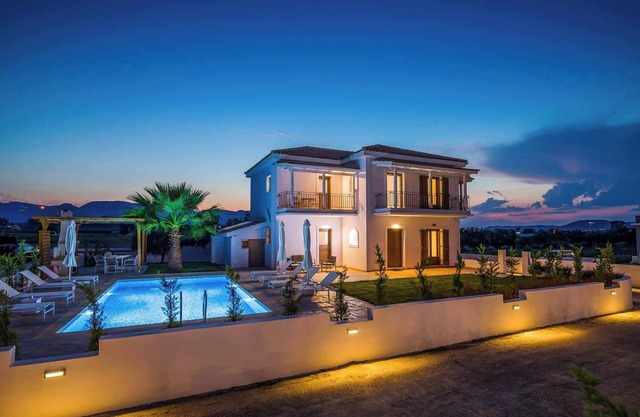 Villa Orchard - Four Bedroom Villa, Sleeps 9