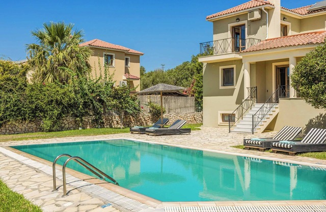 Villa Theodoros - Three Bedroom Villa, Sleeps 6