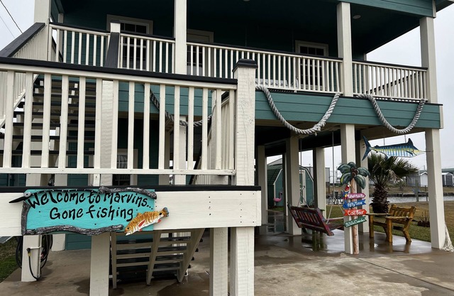 WEEKLY DISCOUNT Beach & Sport Fishing Boat House and Pier