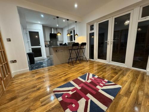 Welcome to Our Stunning Family Home in Coulsdon