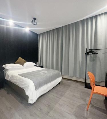 Wesu Light Luxury Apartment Shenzhen Nantou Gucheng Branch