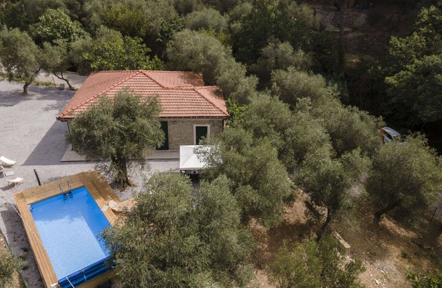 Wonderful private villa for 8 guests with private pool, WIFI and pets allowed