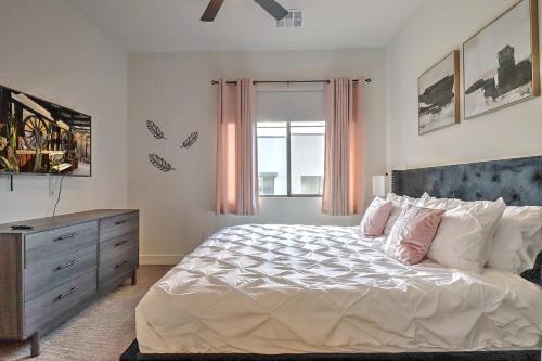 Work Remotely, Elegant Space, Wi-Fi, Total Comfort 4014