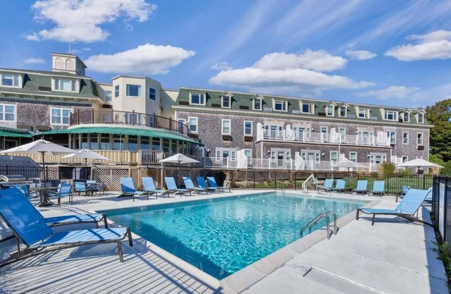 Wyndham Bay Voyage Inn | 1BR/1BA Queen Suite