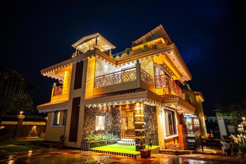 Zline Villa - Luxurious Pure Veg 8BHK with Party Hall in Lonavala