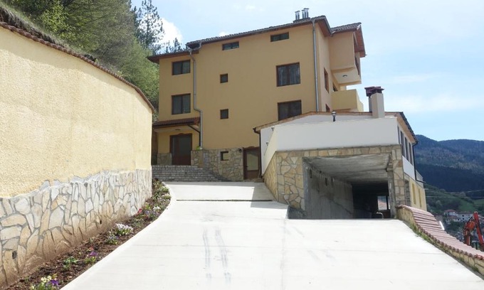 Devin House | Горски Кът