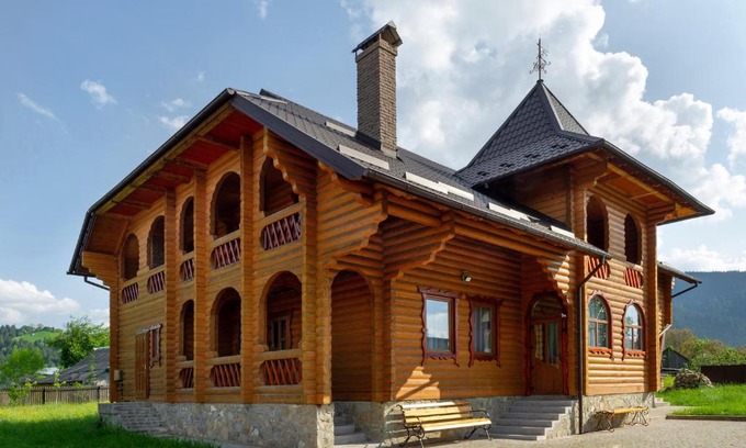 Verkhovyna Cabin | Гостинний двір КАРПАТІЯ, Верховина