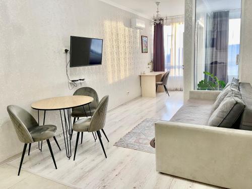 Pozniaky Apartment | ЖК Славутич апарти