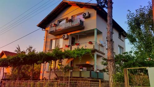 Varshets House | Къща за гости Йонкин Вършец