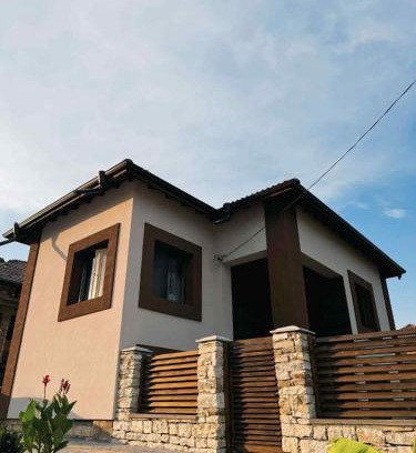 Lukovit Villa | Къща за гости "Хармония" - Луковит