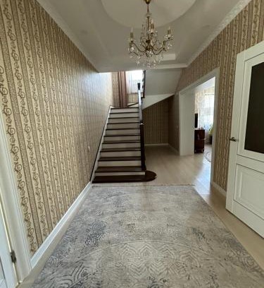 Otegen Batyra Apartment | Просторный и светлый дом