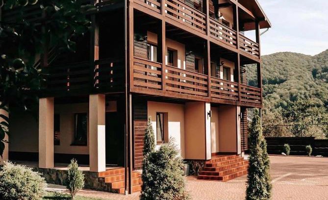 Vyzhnytsya Hotel | Садиба Казка