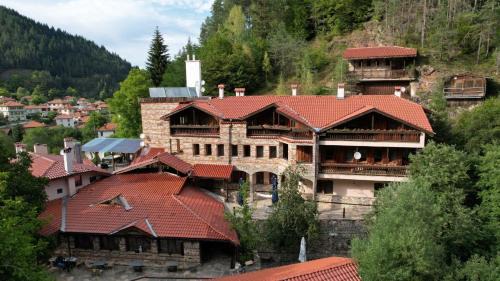 Smolyan Resort | Хотел Изворът Арда