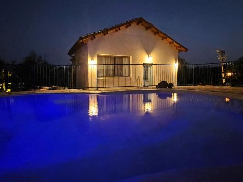 Livnim House | חווייה של שקט- מתחם שלם עם בריכה- רק בשבילכם