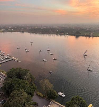 Maadi Apartment | شقة مفروشة فاخرة مطلة على كورنيش النيل المعادي بالطابق 23