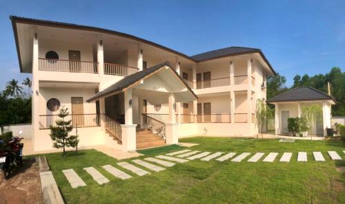 Laem Ngop House | ก่อนเกาะโฮเทล แหลมงอบ Konkoh Laemngob