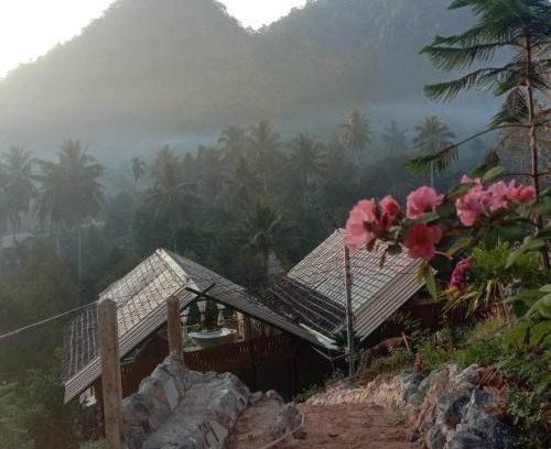 Thong Pha Phum House | มาค่ะ ฟาร์มสเตย์ ห้วยเขย่ง สวนคุณตา สวนทุเรียนทองผาภูมิ