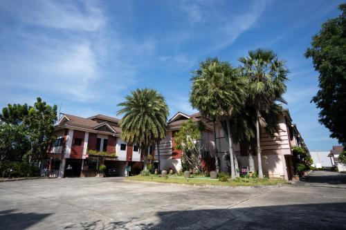 Chonburi Hotel | โรงแรมบ้านสวนรีสอร์ท ชลบุรี