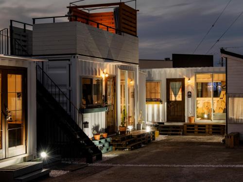 Shirahama Resort | コンテナホテルハコネル