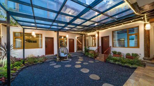 Dayan Old Town House | 丽江金美客栈