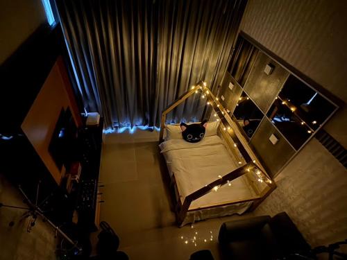 Jiaoxi Apartment | 冰與火之閣