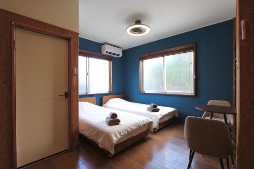 Aka Hotel | 宿 ウラケラマ Urakerama