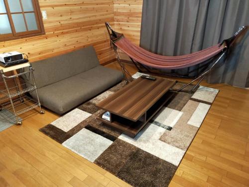 Nasu Apartment | 小川のせせらぎを聞きながらウッドデッキでバーベキュー！｜CHILL SWING