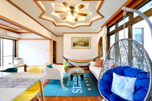 Kadena-cho House | 広い庭付きBBQ可,残波ビーチまで車で5分,最大人数11名 Ns garden