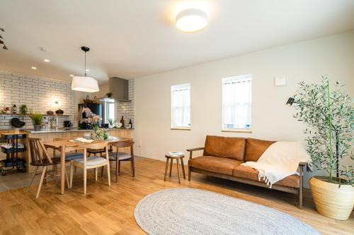 Midori Ward House | 白キツネのおうち