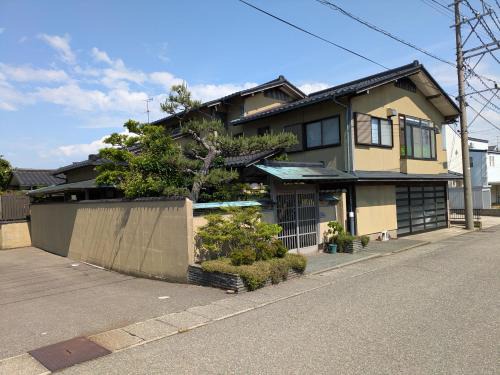 Ishikawa Prefecture House | 石川 ゲストハウス TeDori