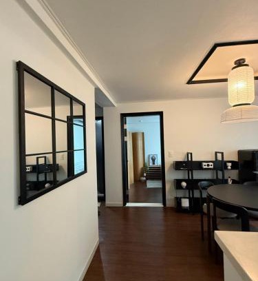 Seolcheon-myeon Apartment | 강남구 논현동 신규 숙소 #9호선 언주역 1분거리 #투룸 #6인가능