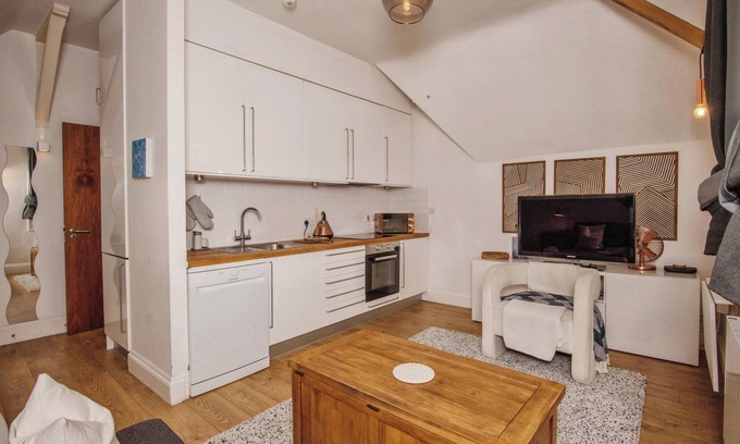 Barbourne Apartment | 1 Bed Modern Apt - Worcester City Centre