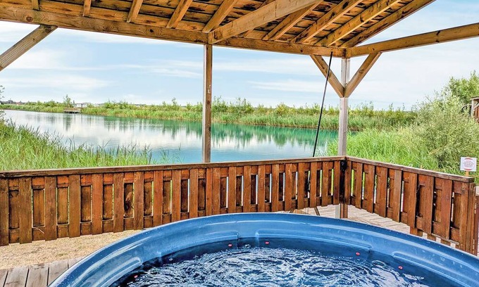Ely Ski Chalet | 1 bedroom accommodation in Ely