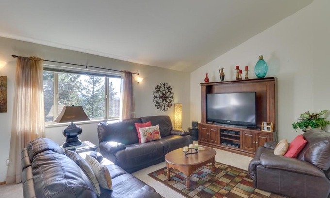Bigfork House | 1 Mi to Flathead Lake Bigfork Village Retreat