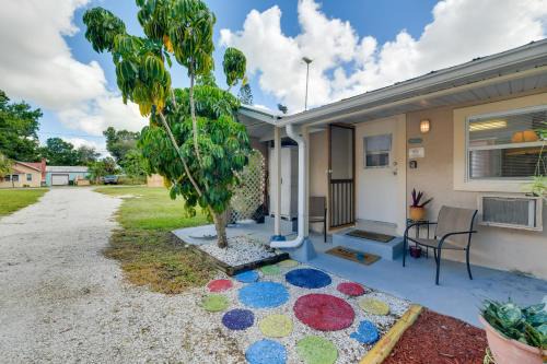 Laurel Apartment | 1 Mi to Nokomis Beach Quiet Getaway with Fire Pit