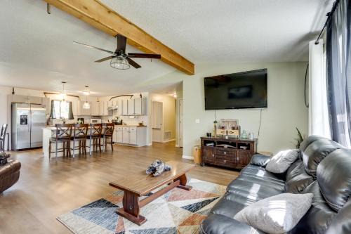 Cassville House | 1 Mi to Shops and Cafes Updated Cassville Home!
