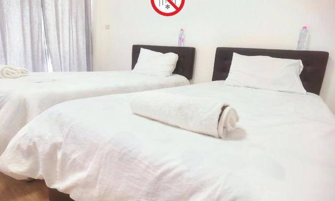 Nakhon Chai Si Hostel | 100 m² Hostel ∙ 19 guests