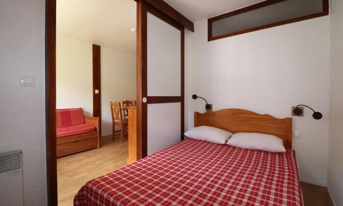 Tignes Apartment | 100m from ski slopes, 3rd floor, terrace, balcony, tv, ski locker, 29m², Tignes