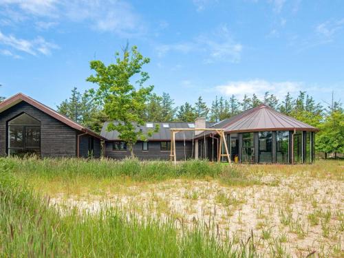 Grønhøj House | 14 person holiday home in Løkken