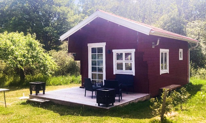 Hjorted House | 2 bedroom accommodation in Blankaholm
