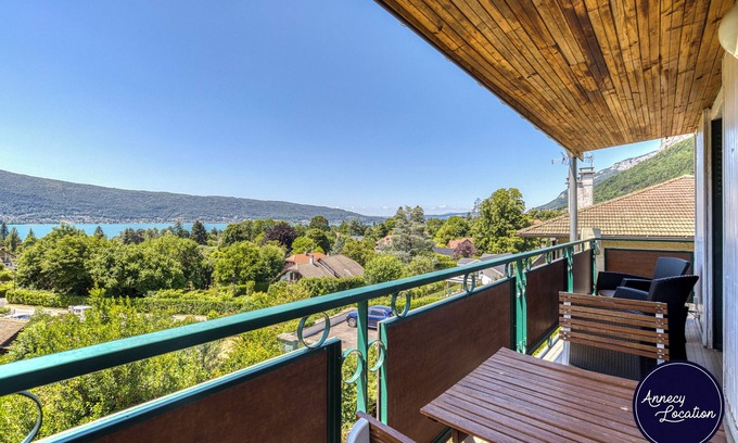 Menthon-Saint-Bernard Apartment | 2-Bedroom Duplex Apartment in Menthon-Saint-Bernard