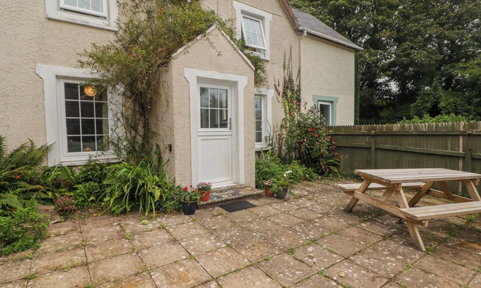 Stackpole Cottage | 2 CHERITON COTTAGES, pet friendly, with open fire in Pembroke
