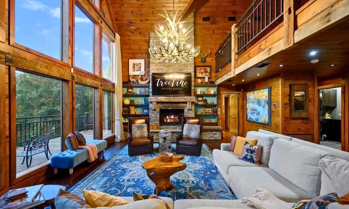Broken Bow Cabin | 2 Luxe Cabins | Game Rooms | Outdoor Games