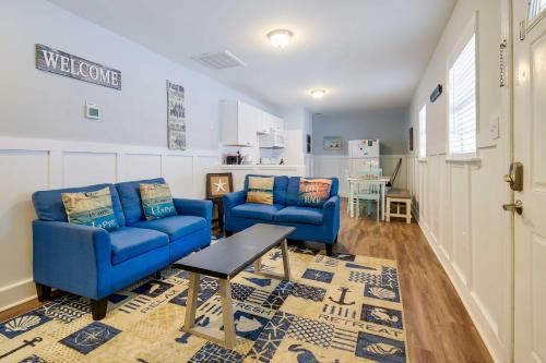Atlantic Beach House | 2 Mi to Barefoot Landing! Baileys Beach Cottage